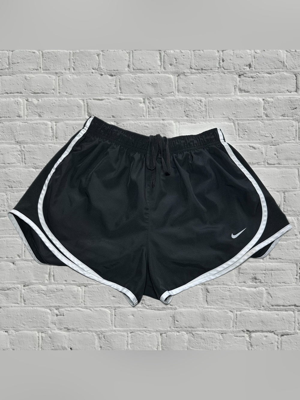 Nike Black Dri-Fit Tempo Running Shorts with Privacy Layer in Women’s Size Large